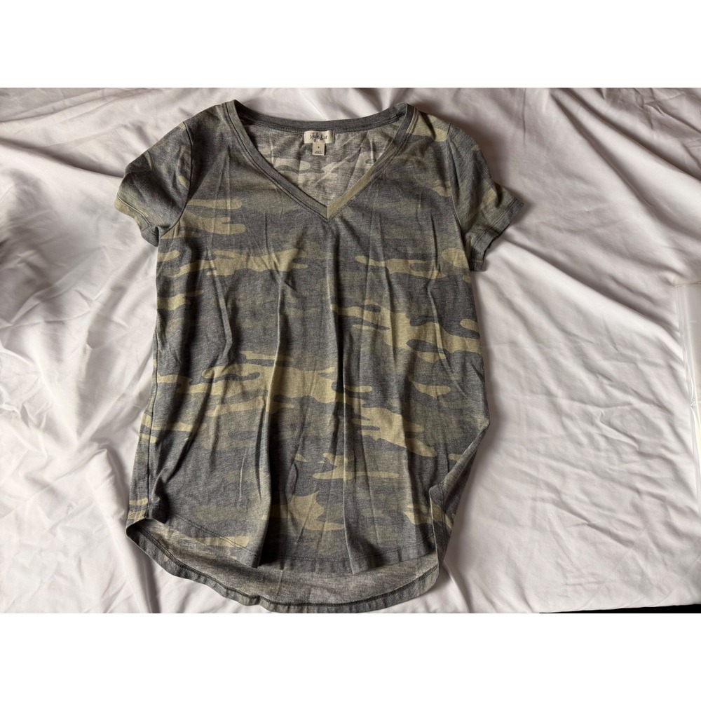 Style & Co Womens Gray Green Camo V-Neck Short Sleeve Curved Hem Tee Shirt S‎